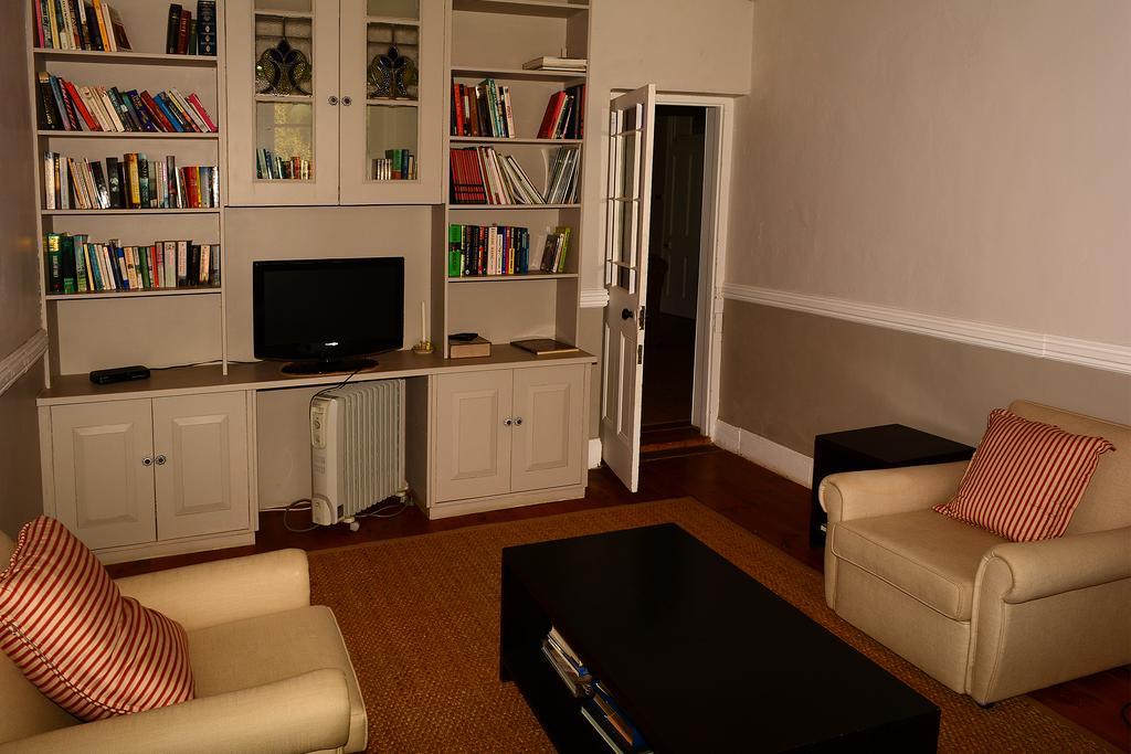 Toad Hall Guest House Wakkerstroom Экстерьер фото