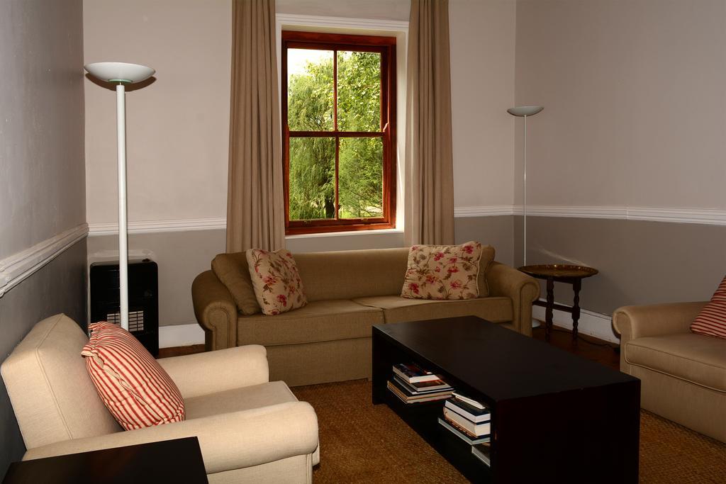 Toad Hall Guest House Wakkerstroom Экстерьер фото